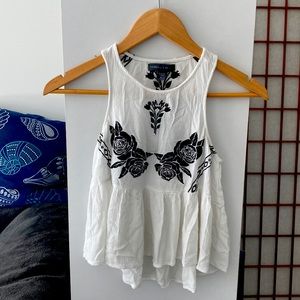 KENDALL & KYLIE Black and White Crop Top Blouse, SIZE S